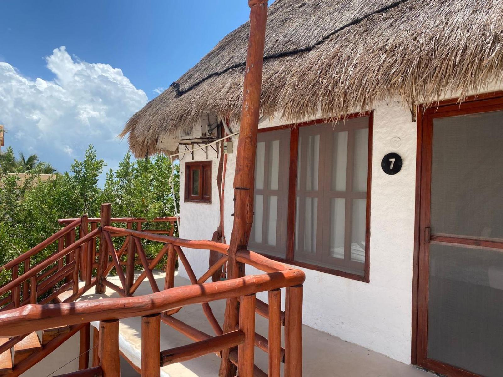 Golden Paradise Beachfront Isla Holbox Exterior photo