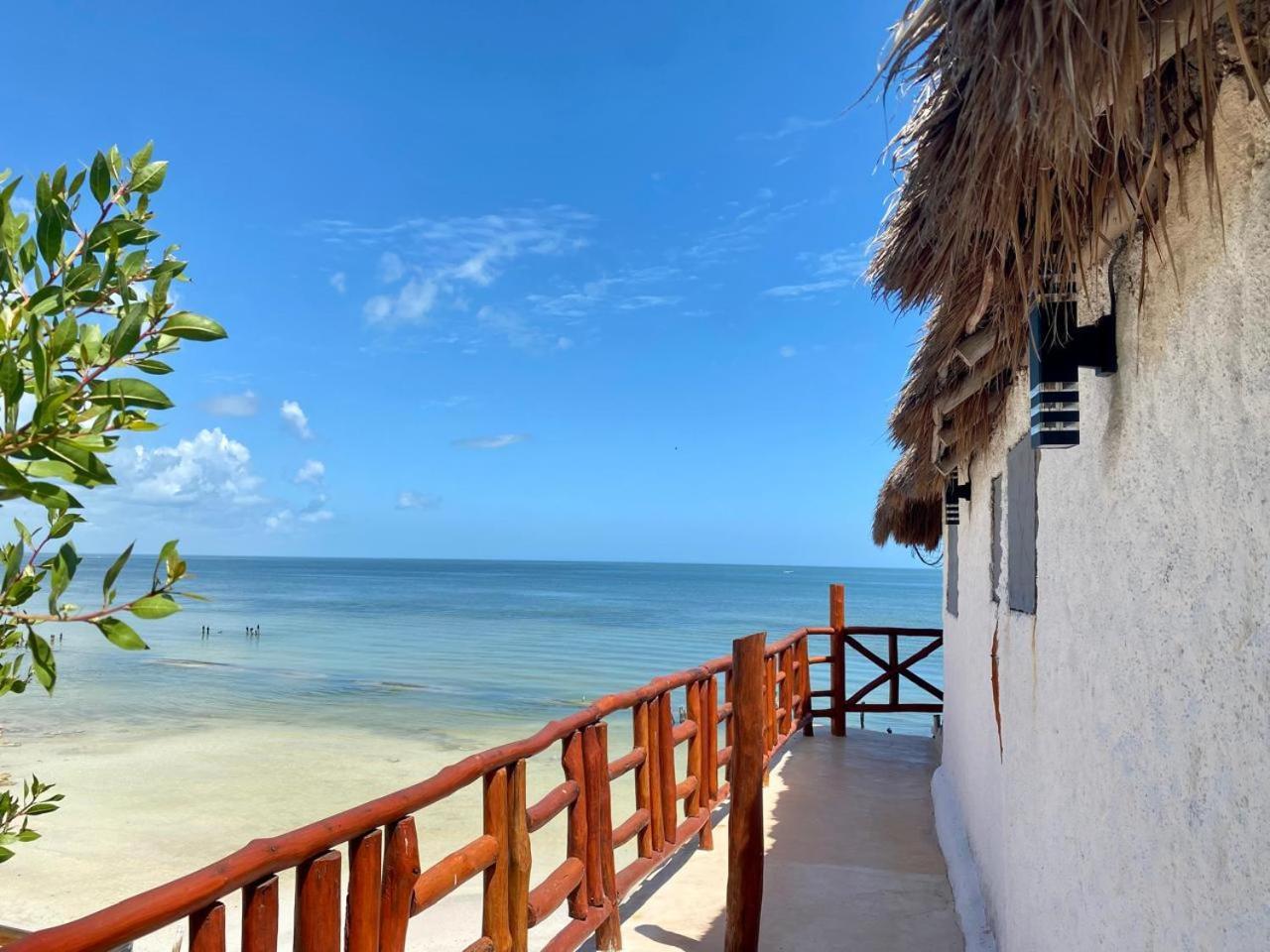 Golden Paradise Beachfront Isla Holbox Exterior photo