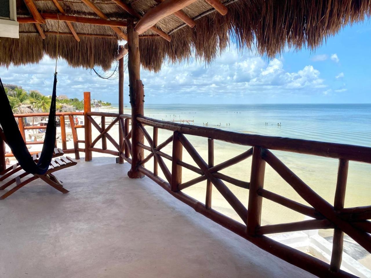 Golden Paradise Beachfront Isla Holbox Exterior photo