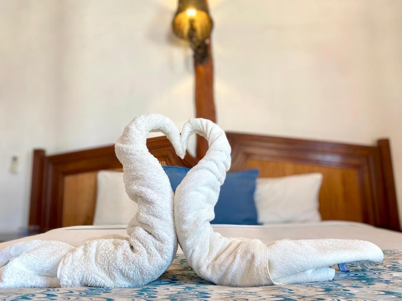 Golden Paradise Beachfront Isla Holbox Exterior photo